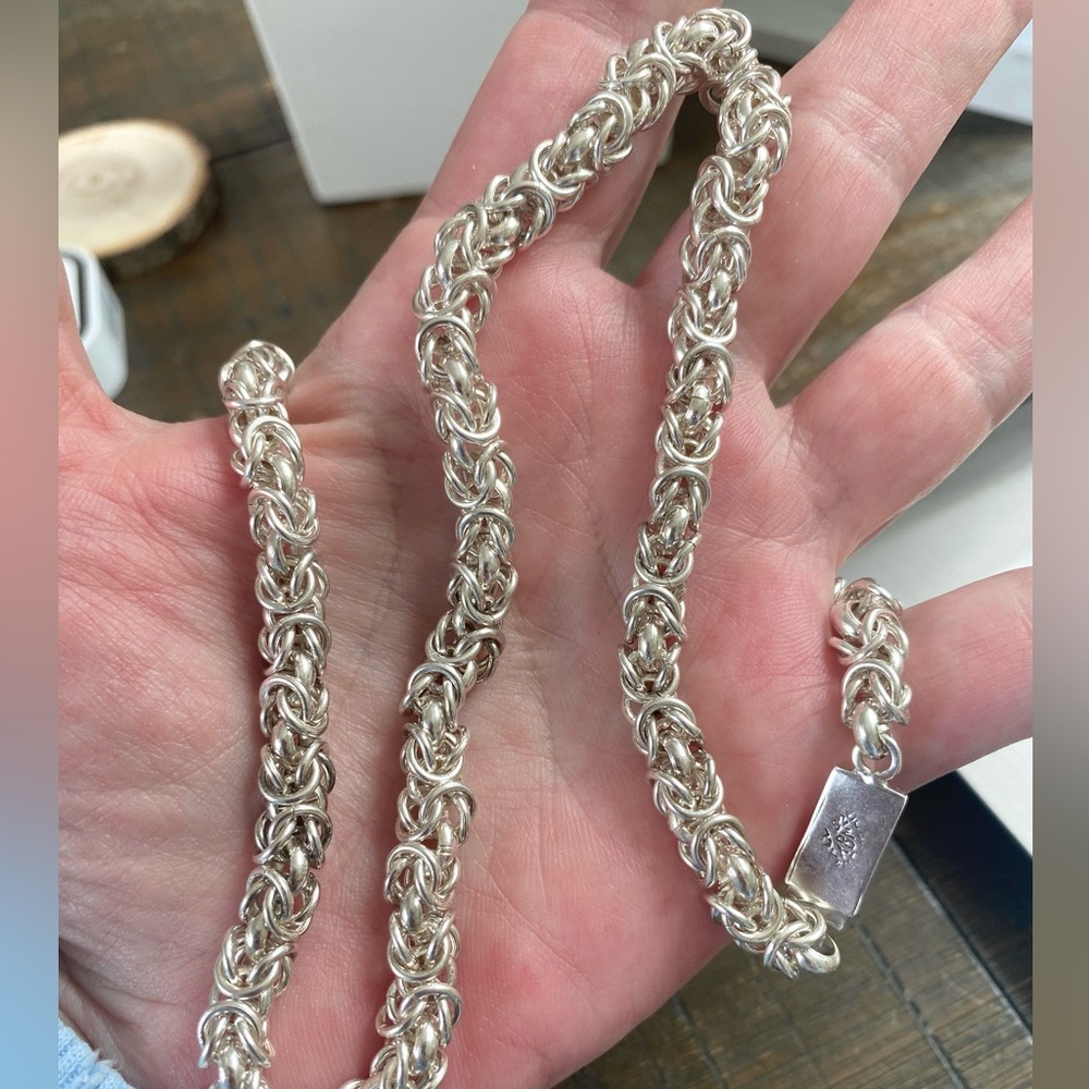 🌸Solid 82g Sterling Silver 20” Byzantine
Necklace